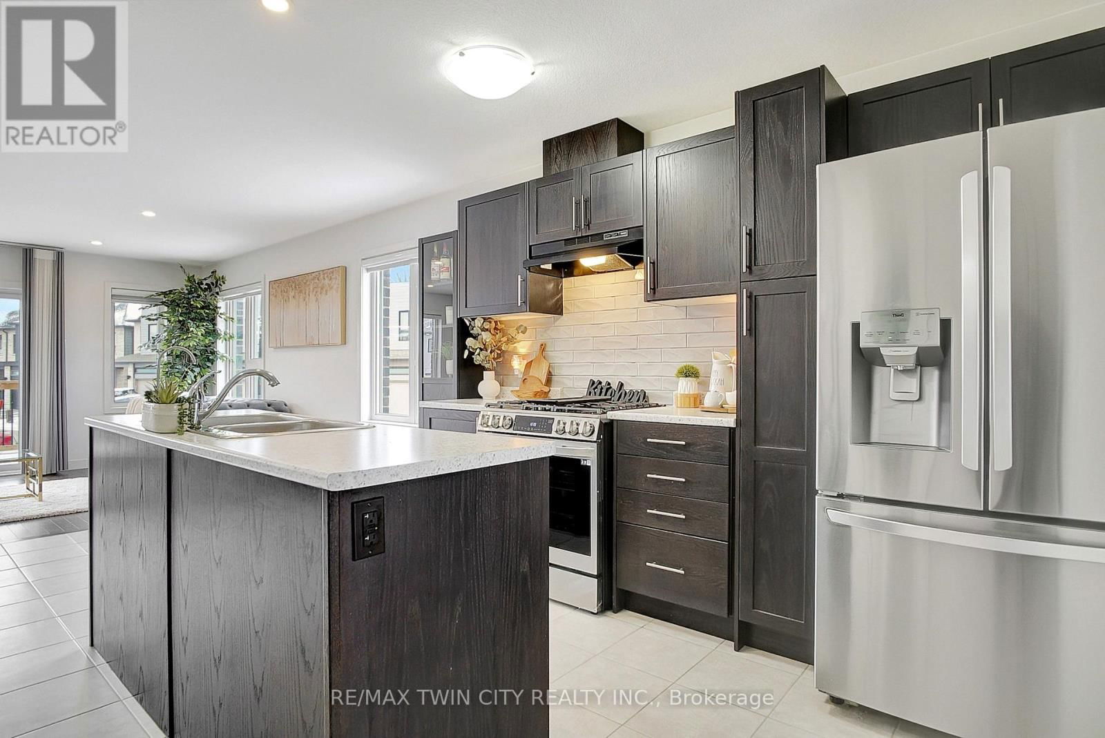 111 PONY DRIVE Image 9