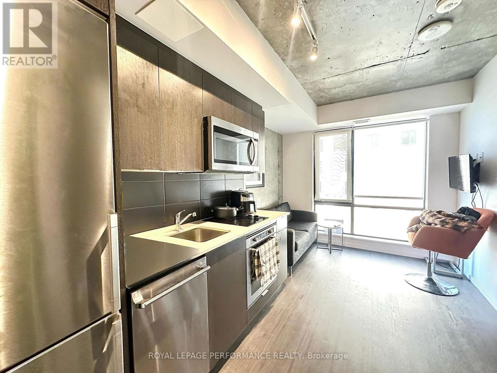 2307 - 105 CHAMPAGNE AVENUE SOUTH Image 4