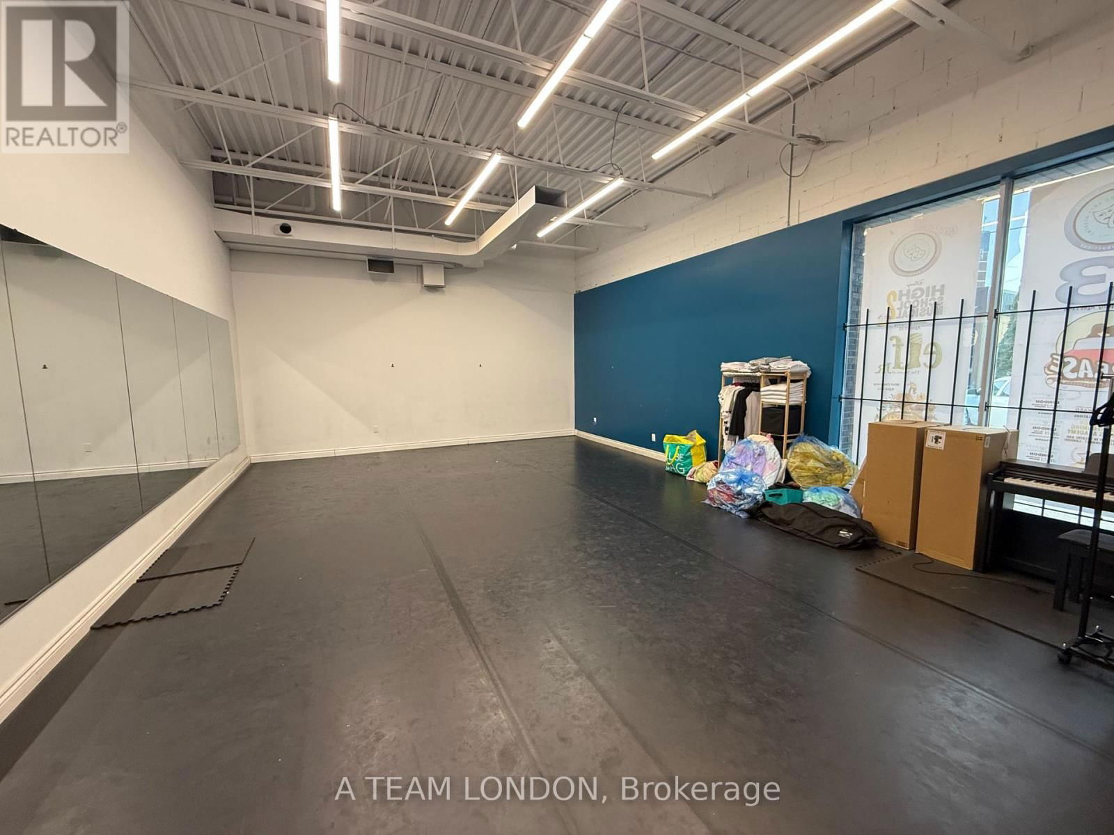 1 - 962 LEATHORNE STREET Image 4