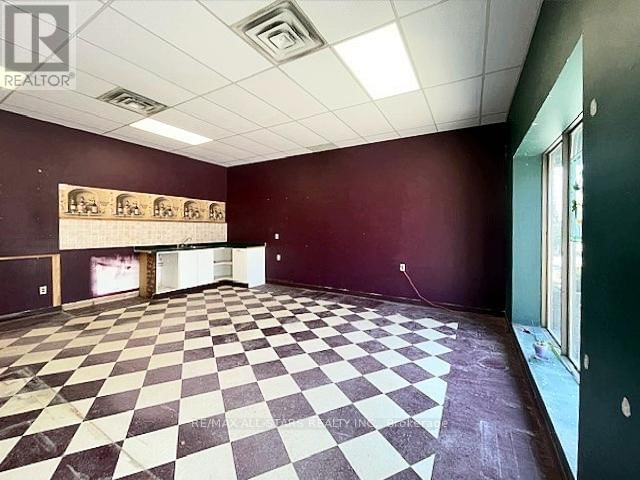C - 71 BOLTON STREET Image 4