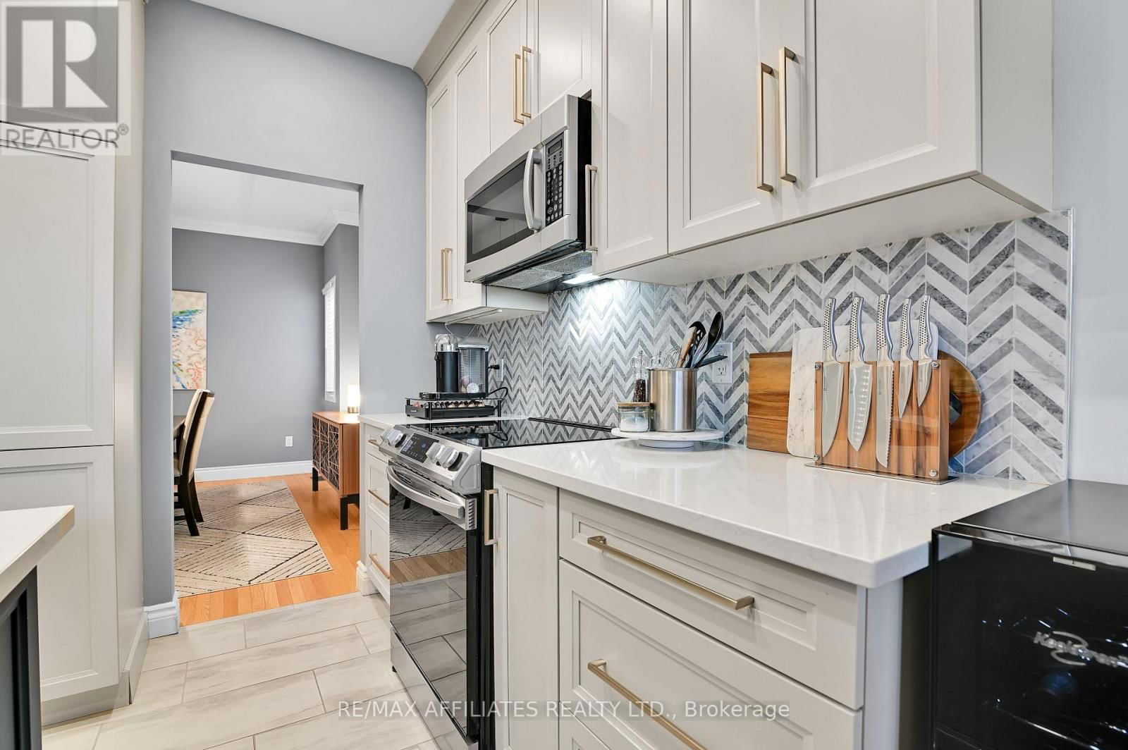 220 ALLGROVE WAY Image 5
