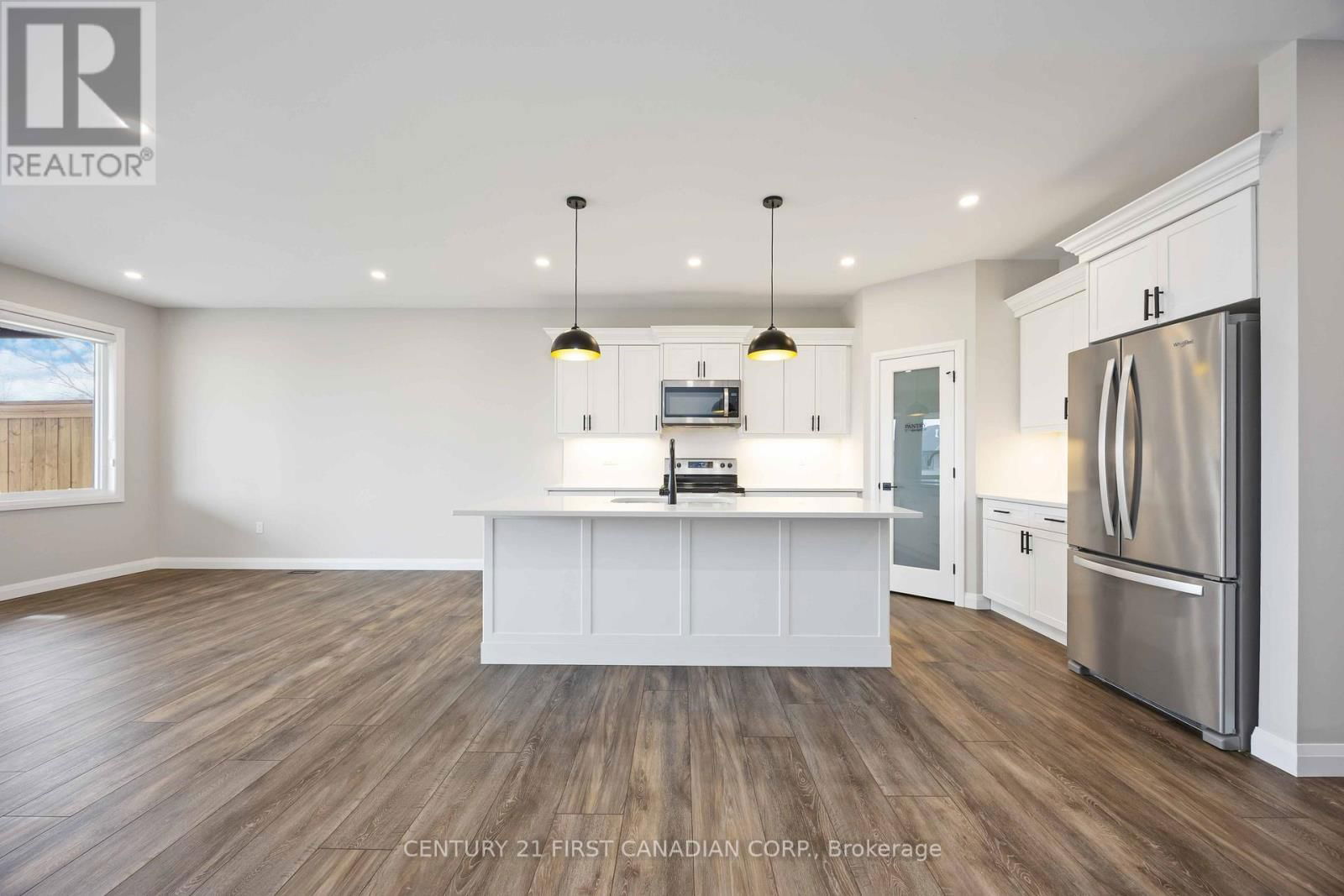 484 KIP LANE Image 11