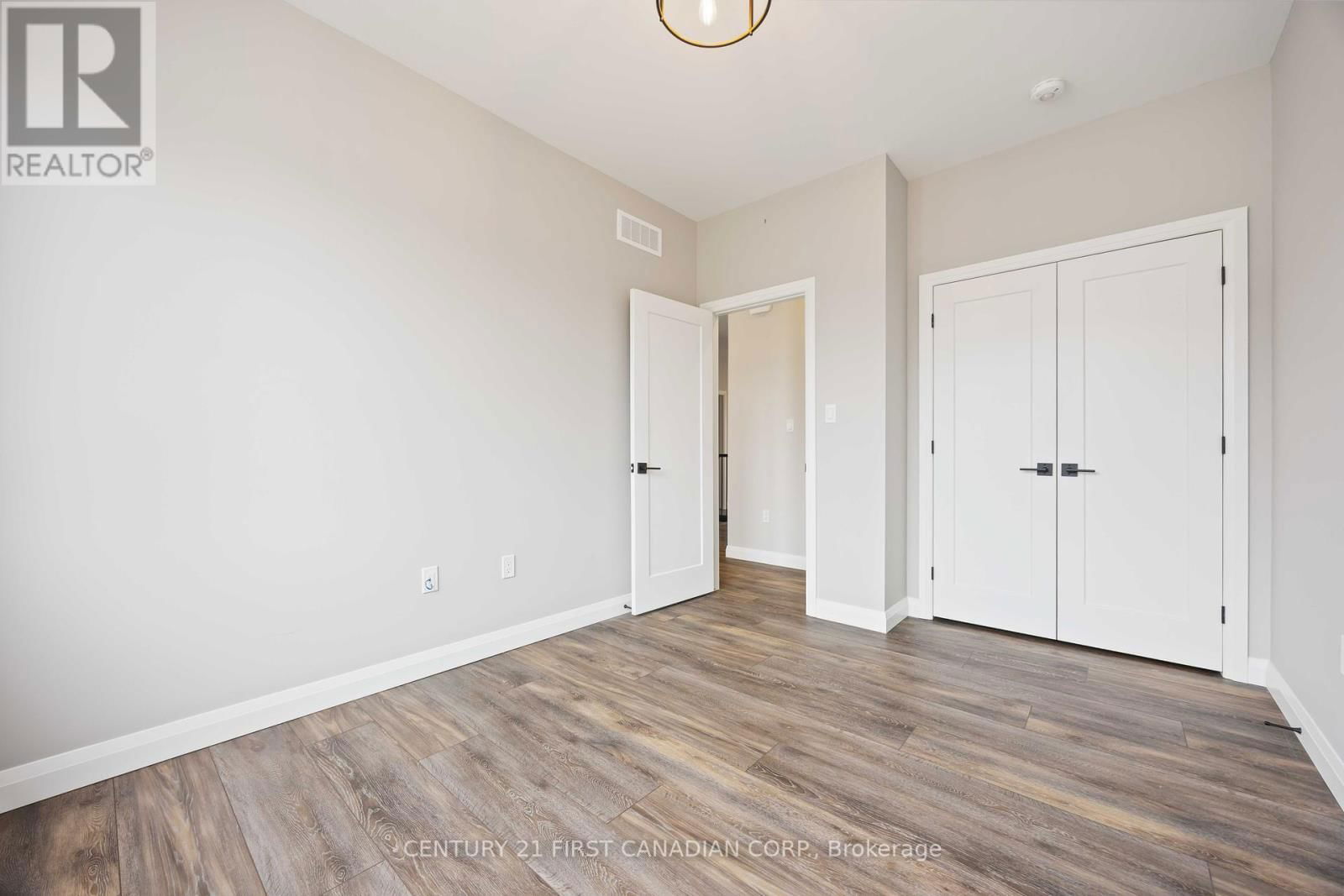 484 KIP LANE Image 15