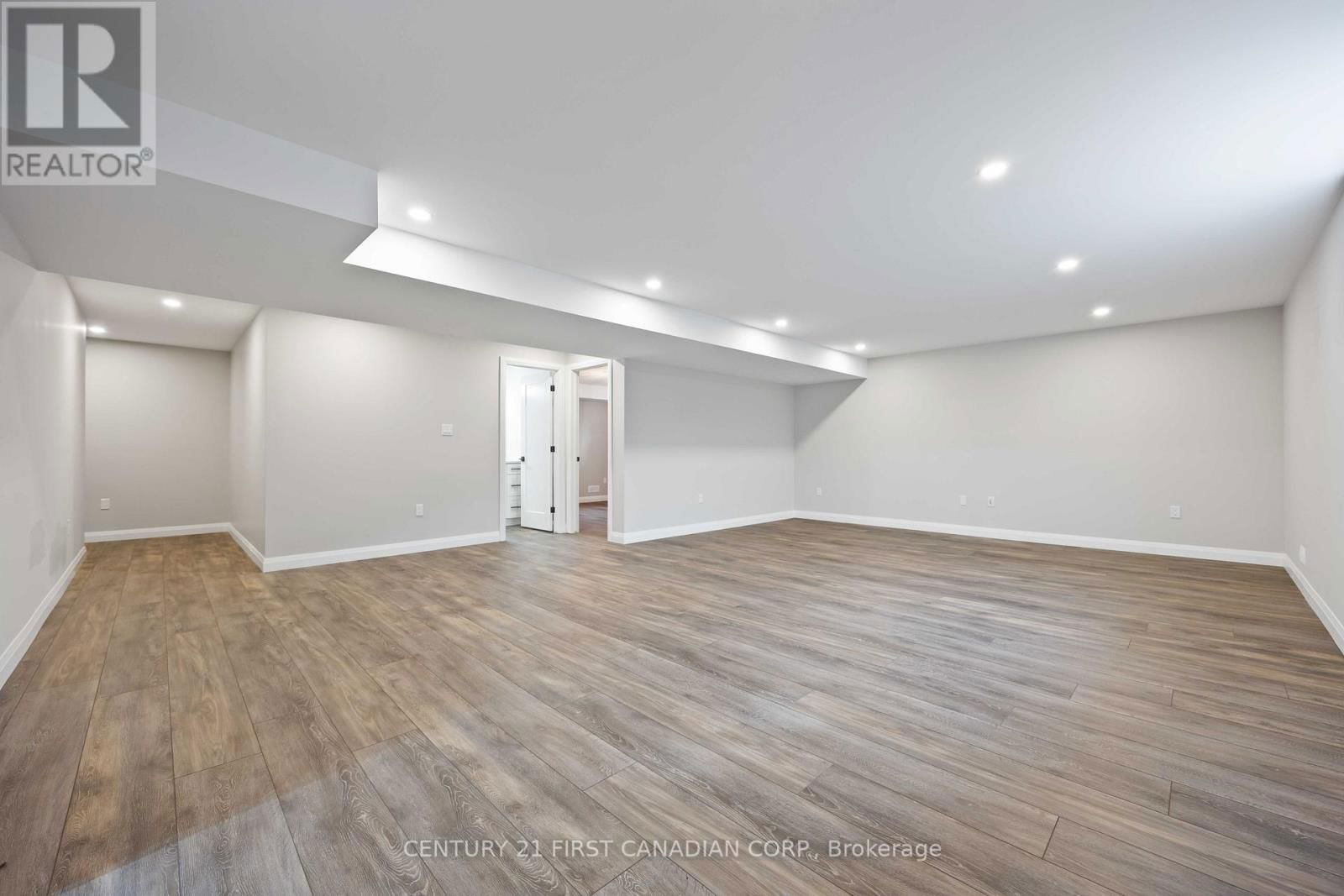 484 KIP LANE Image 19