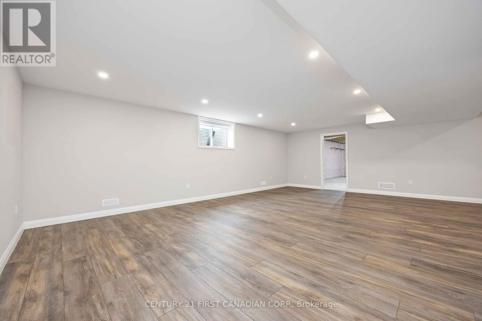 484 KIP LANE Image 20