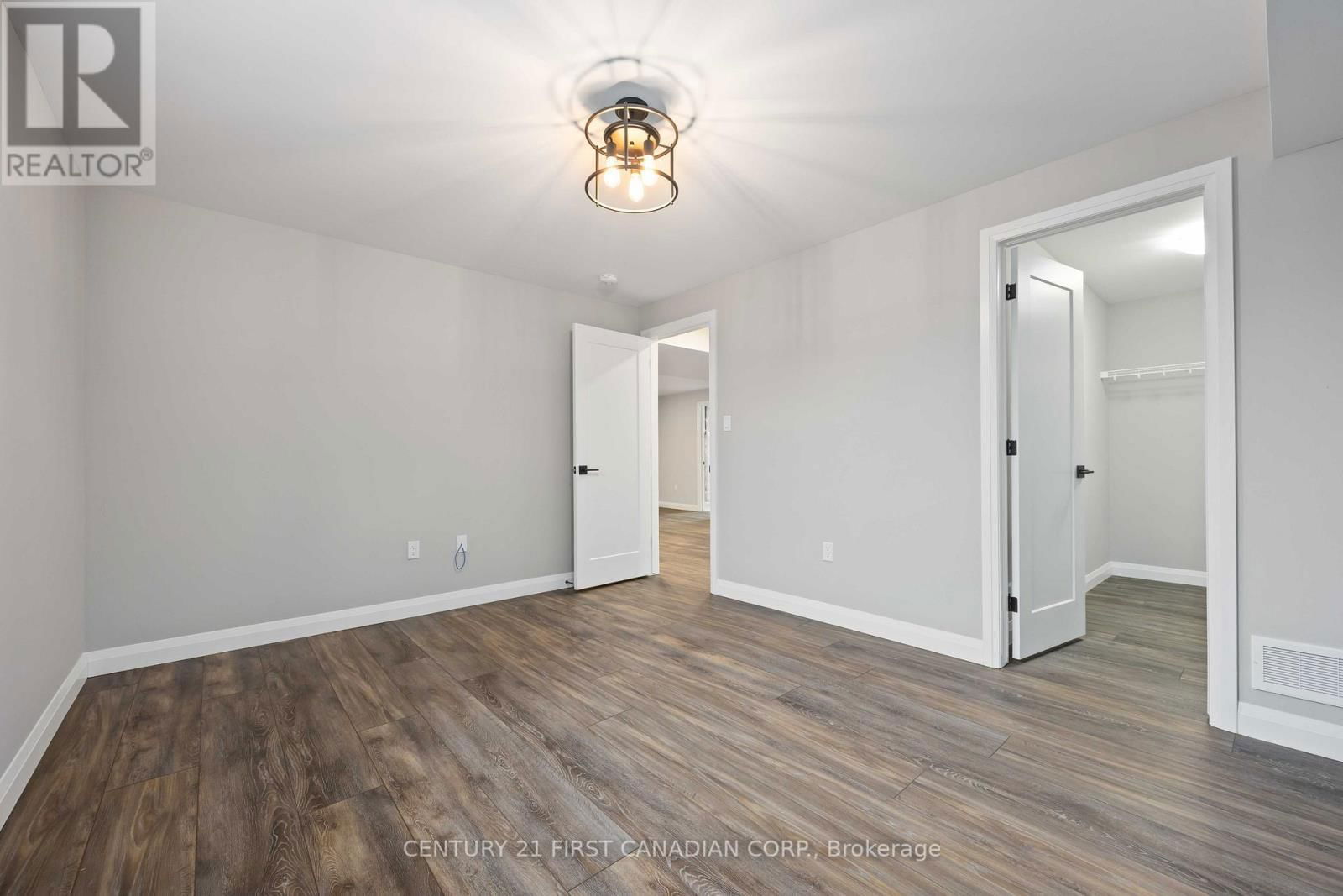484 KIP LANE Image 22