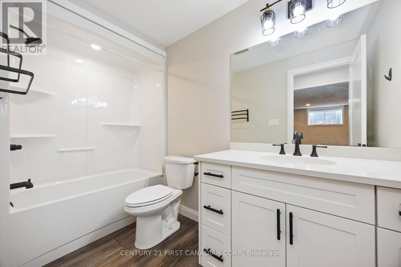 484 KIP LANE Image 23