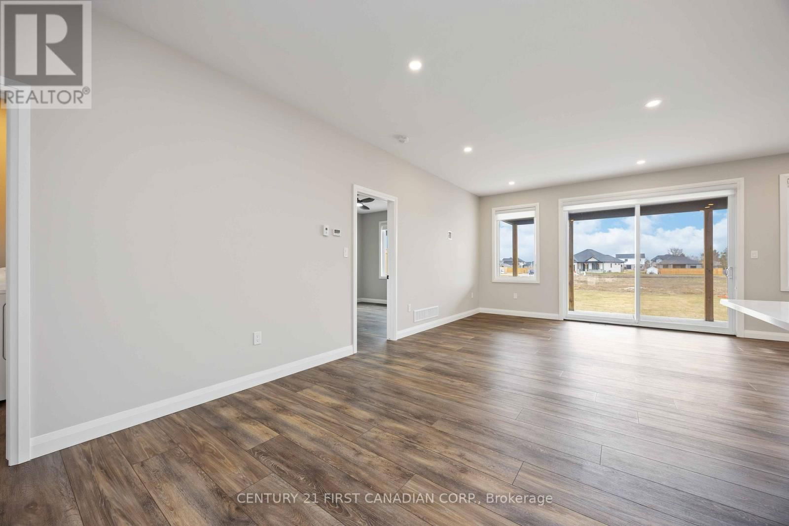 484 KIP LANE Image 3