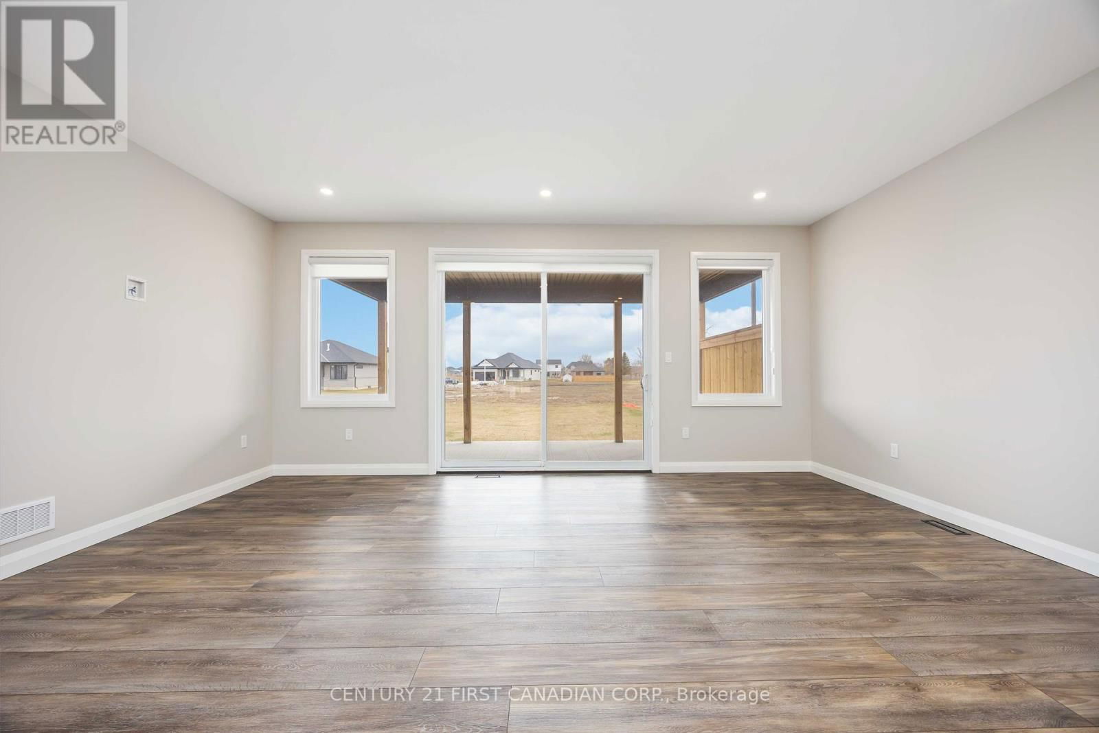 484 KIP LANE Image 4