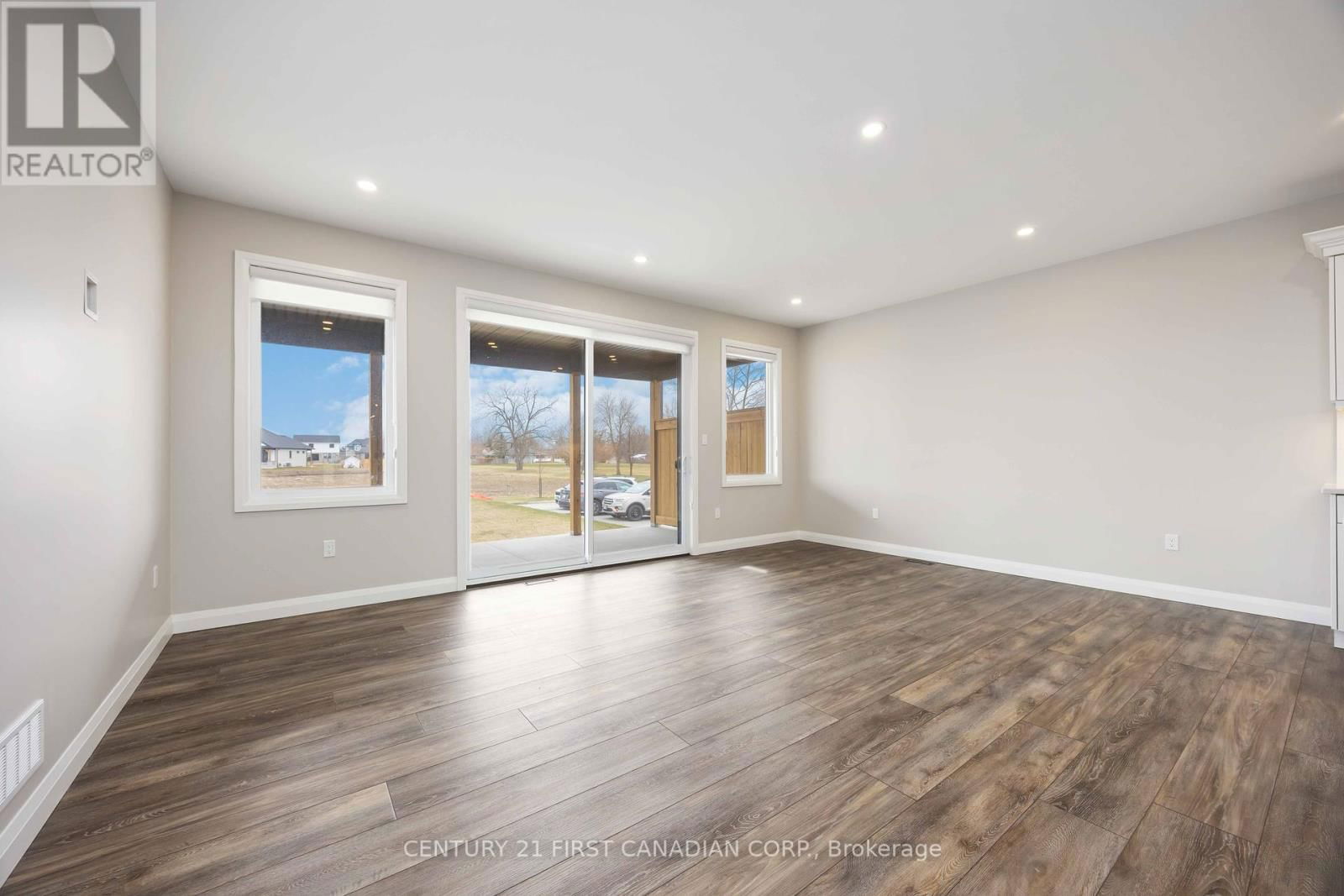 484 KIP LANE Image 6