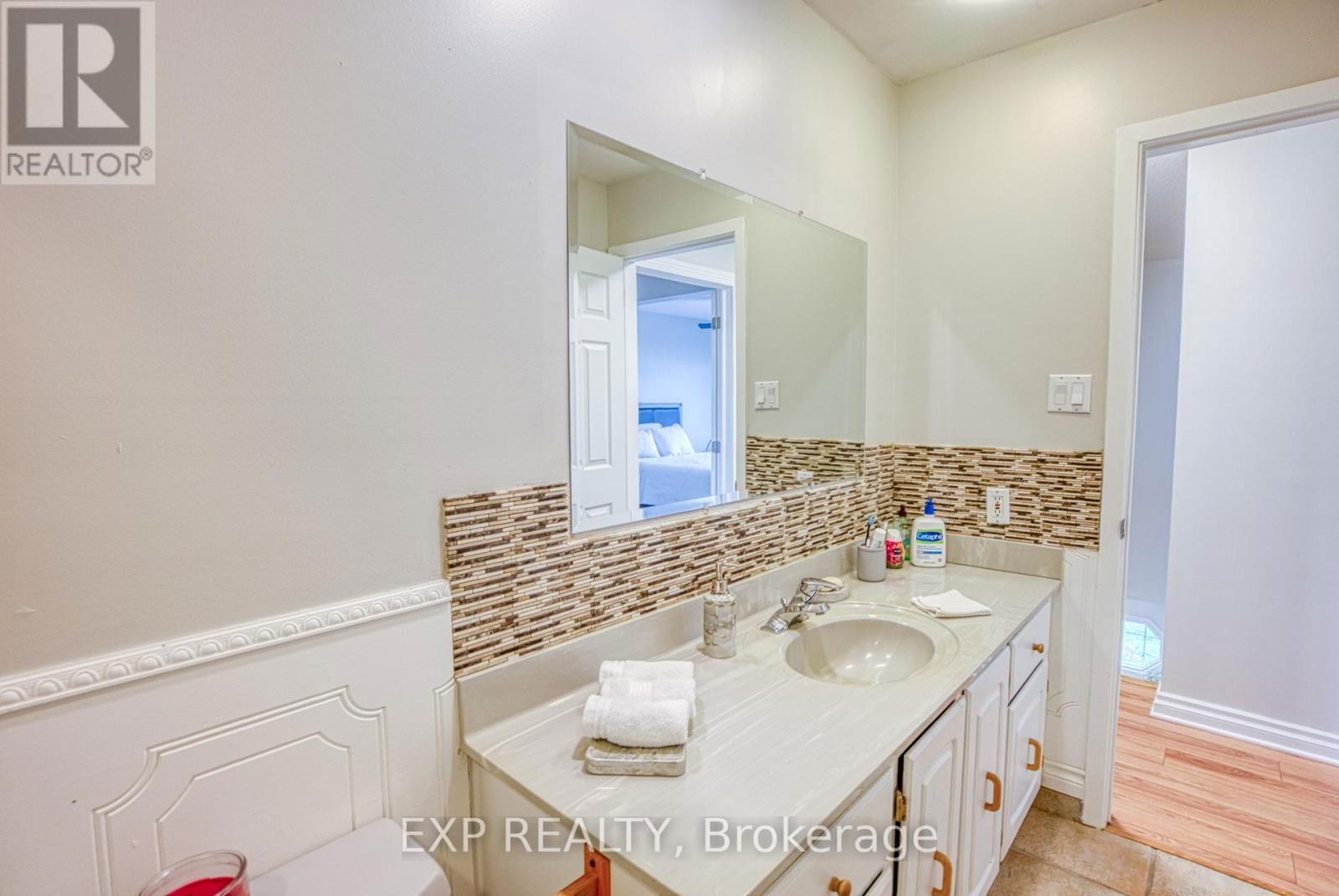 33 ELVASTON AVENUE Image 32
