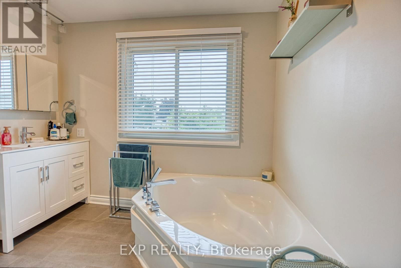 33 ELVASTON AVENUE Image 35
