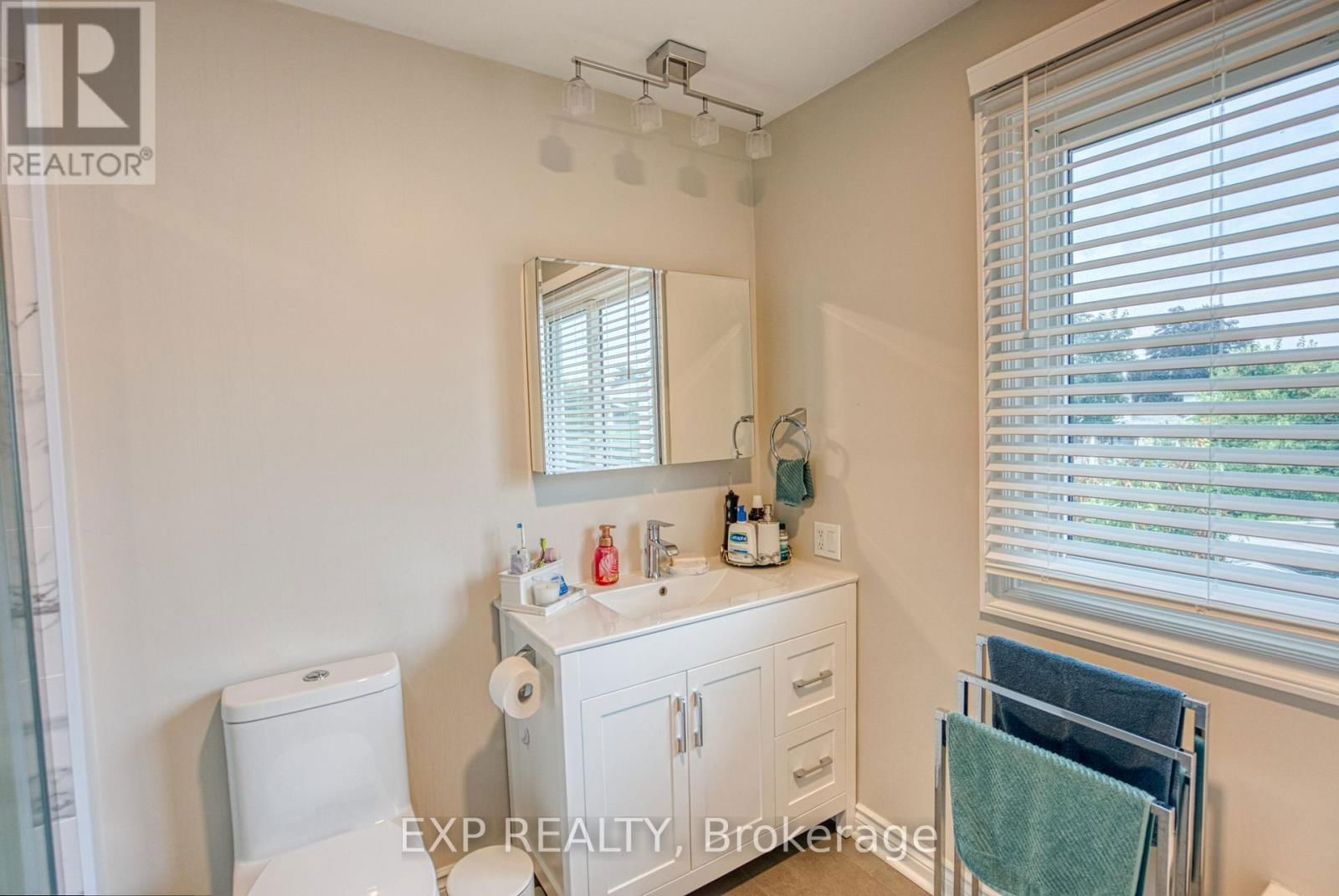 33 ELVASTON AVENUE Image 37