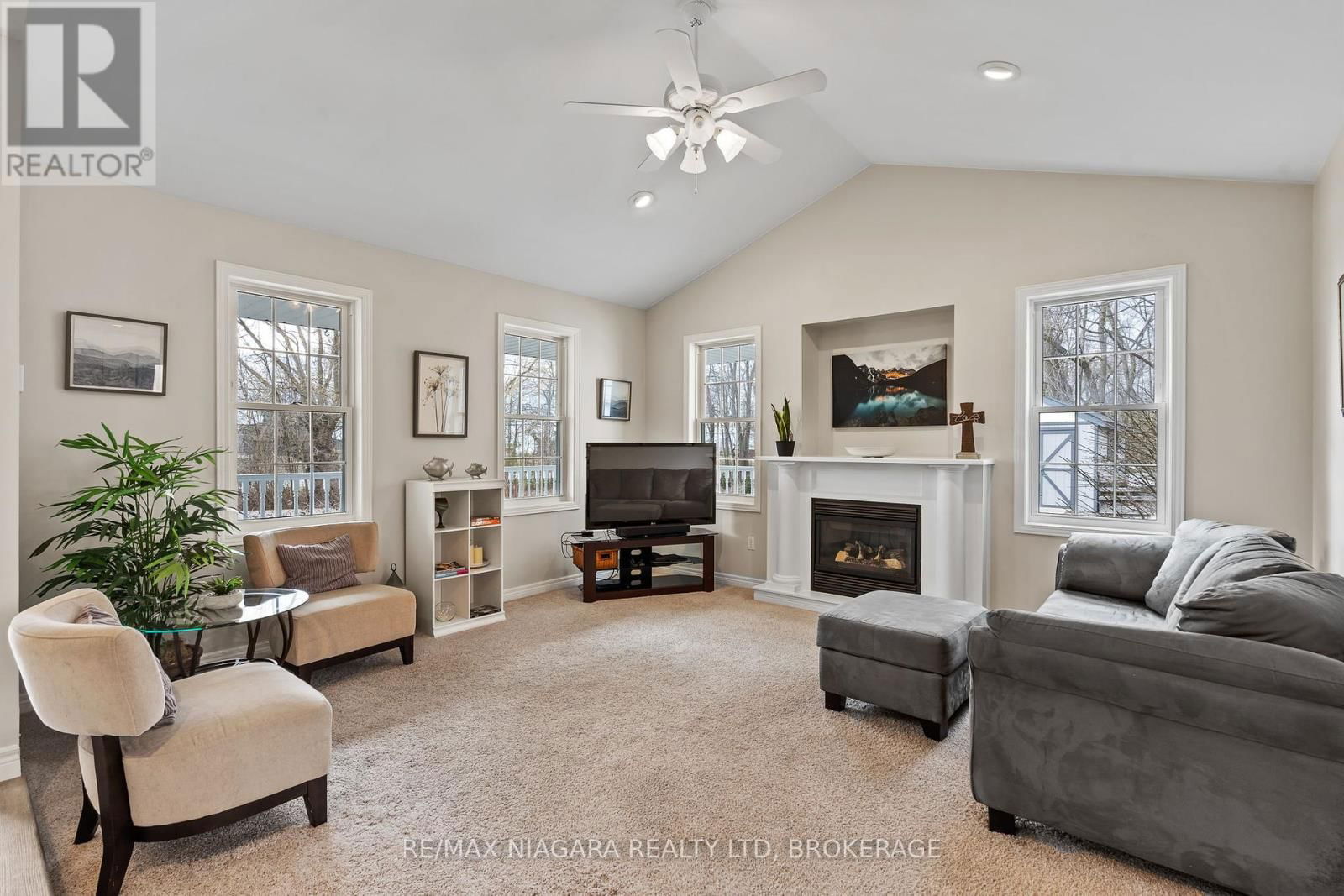 12262 LAKESHORE ROAD Image 11