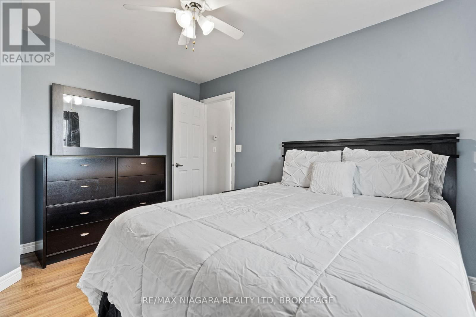 12262 LAKESHORE ROAD Image 21