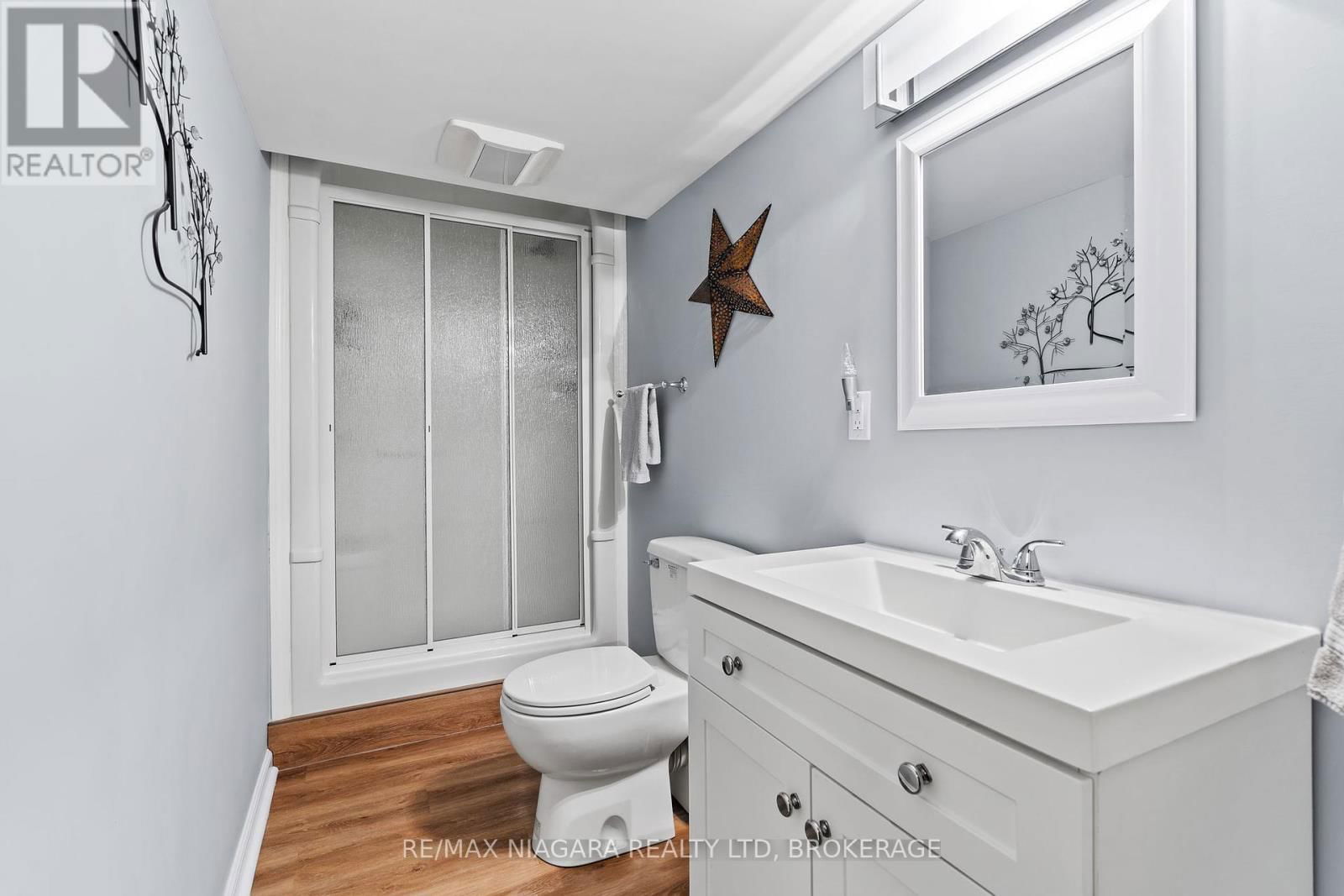 12262 LAKESHORE ROAD Image 31