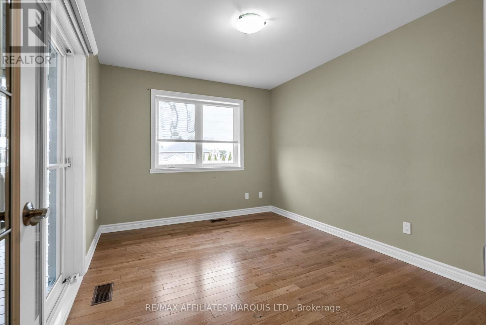 324 GLEN NORA DRIVE Image 17