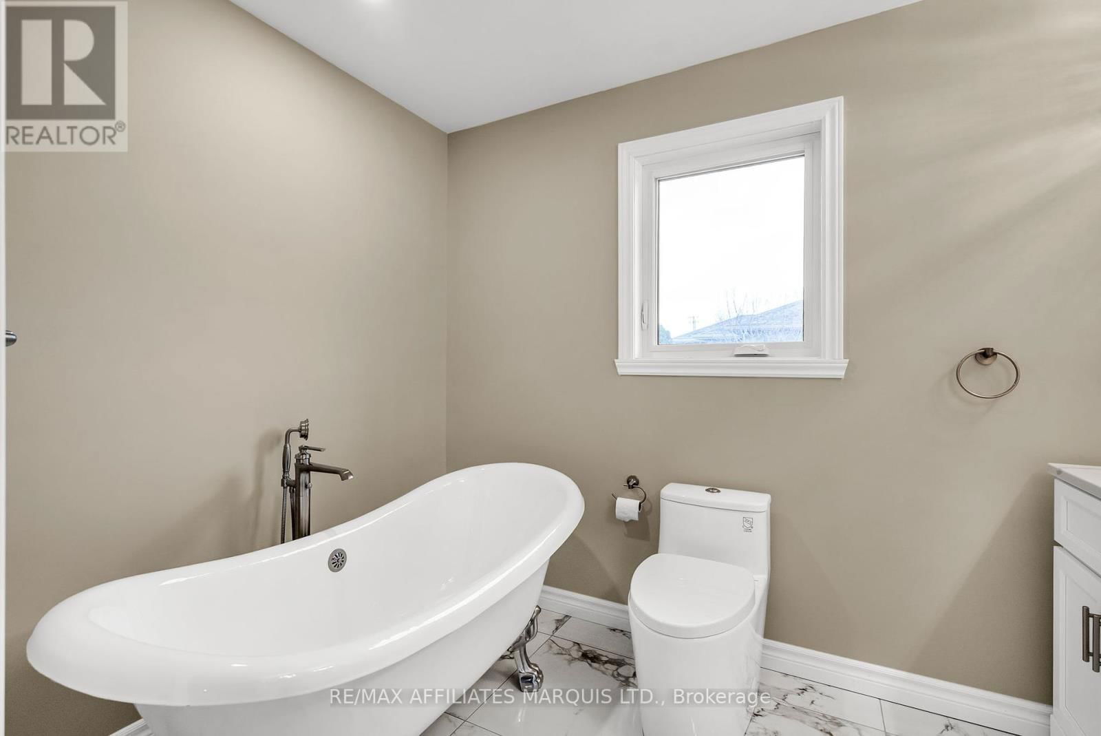 324 GLEN NORA DRIVE Image 24