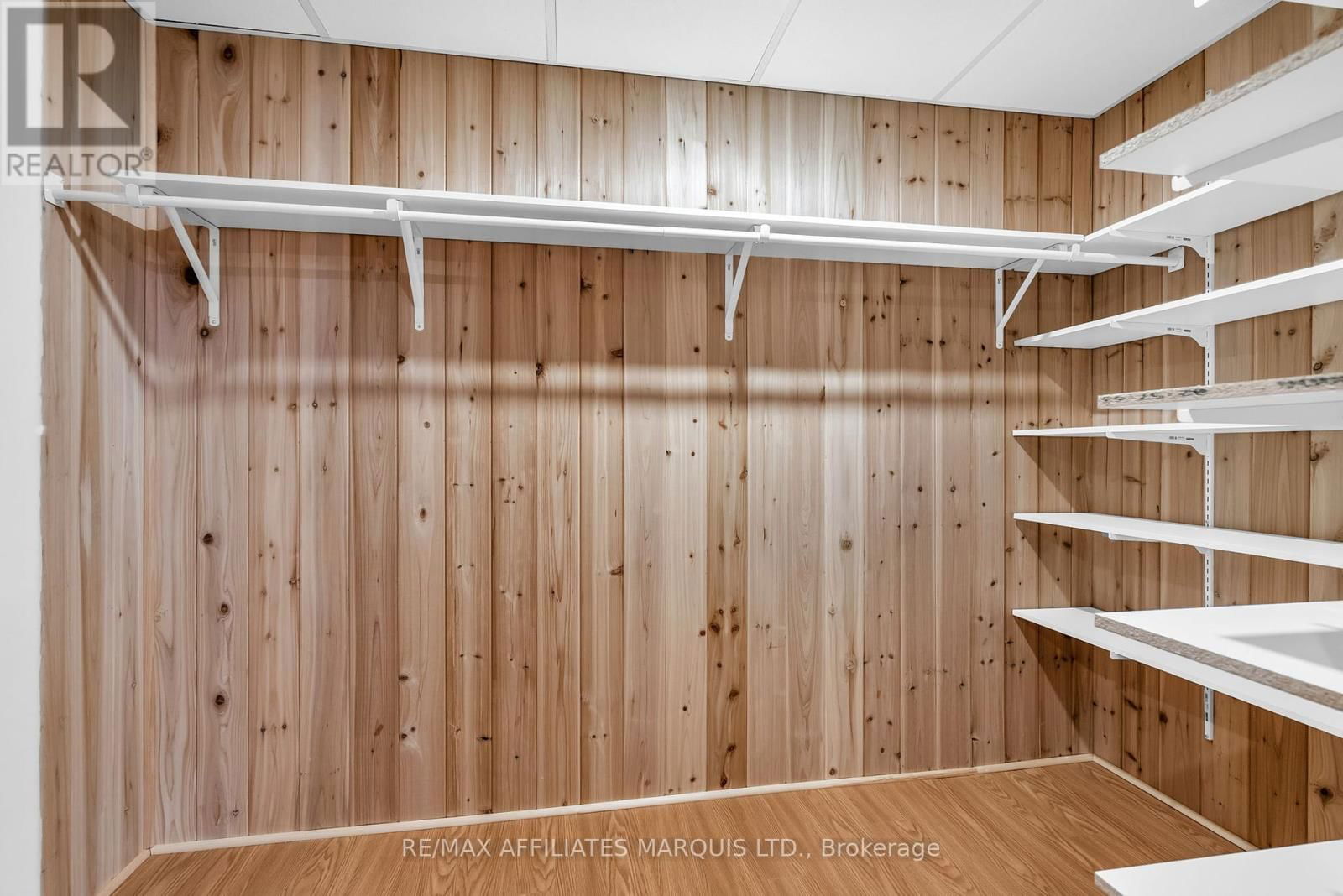 324 GLEN NORA DRIVE Image 36