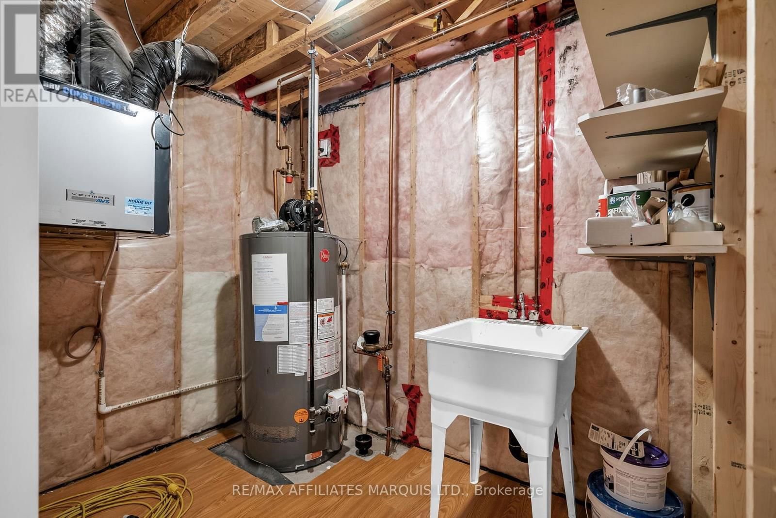 324 GLEN NORA DRIVE Image 37