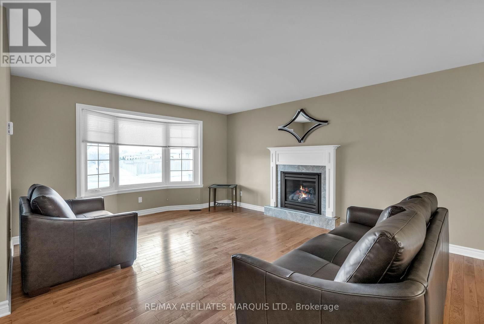 324 GLEN NORA DRIVE Image 5