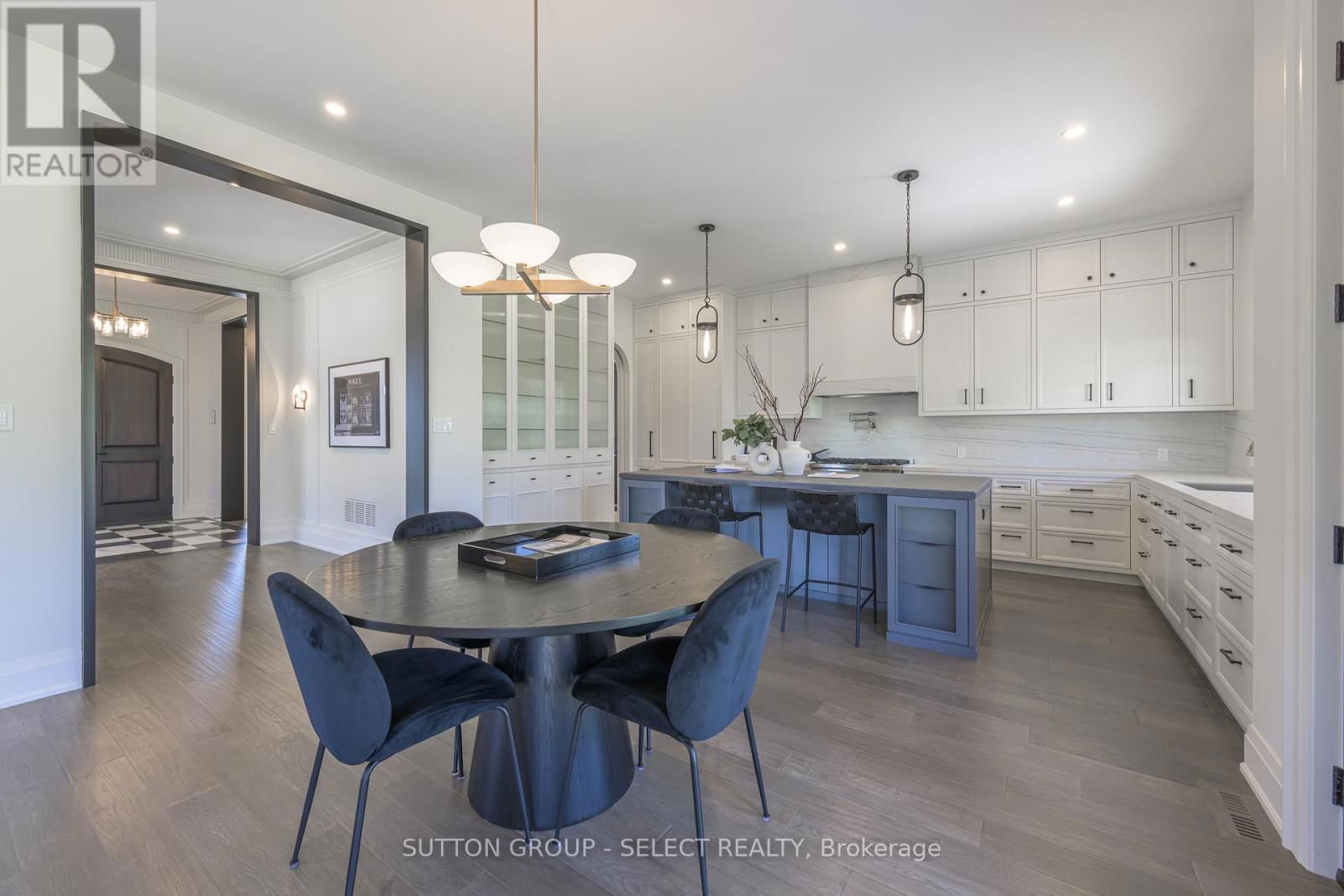326 MANHATTAN DRIVE Image 12