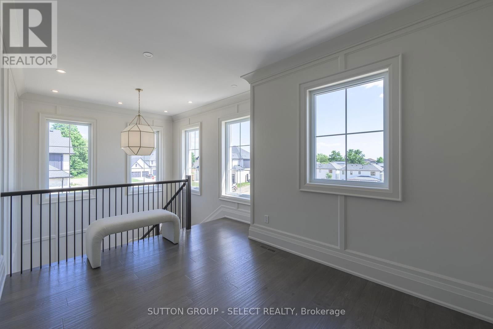 326 MANHATTAN DRIVE Image 18