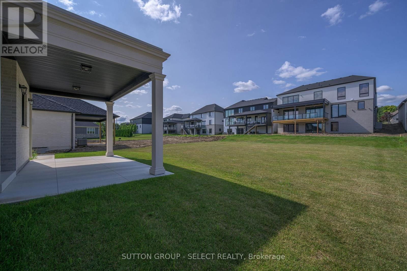 326 MANHATTAN DRIVE Image 24
