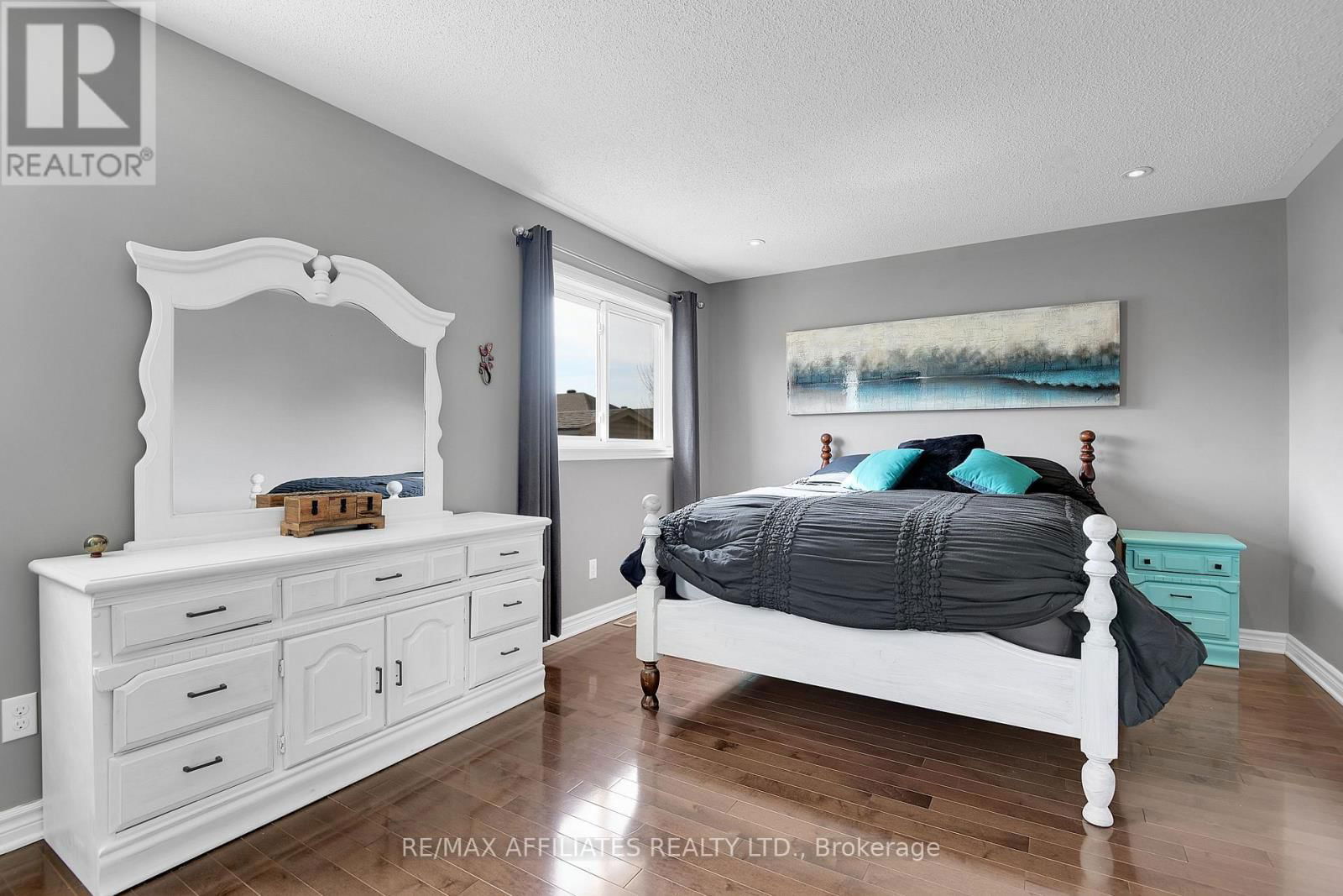 448 VAN DUSEN STREET Image 15