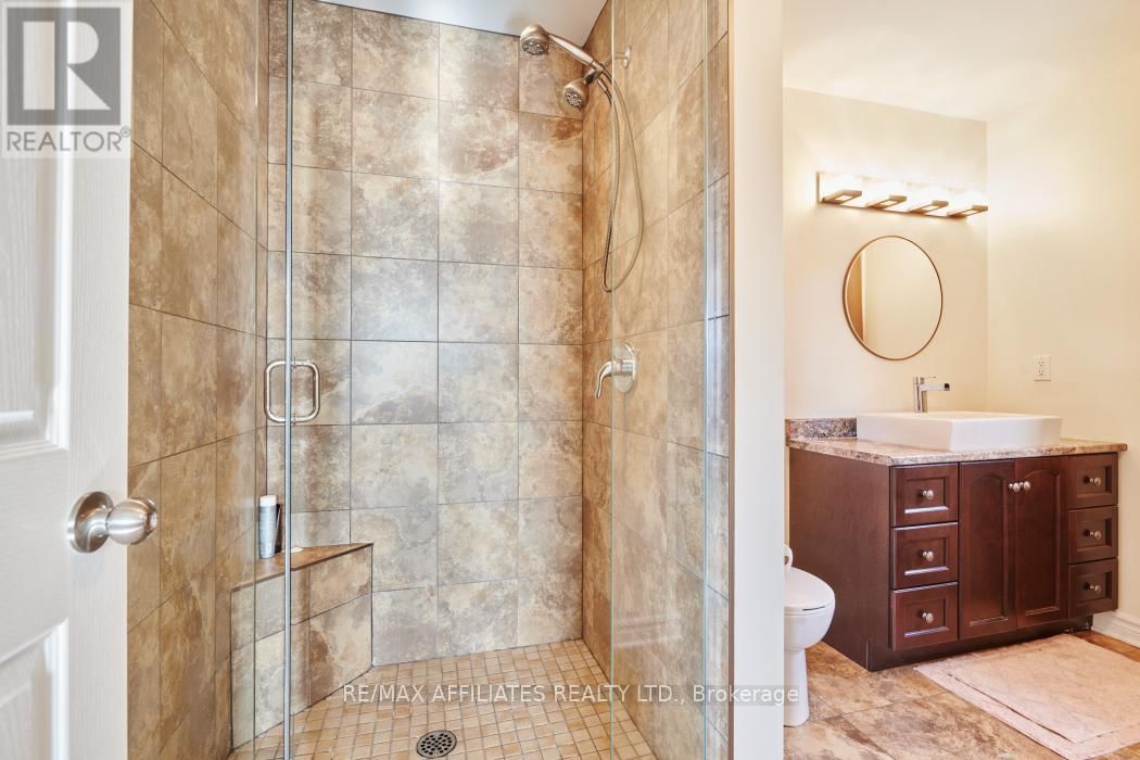 448 VAN DUSEN STREET Image 19