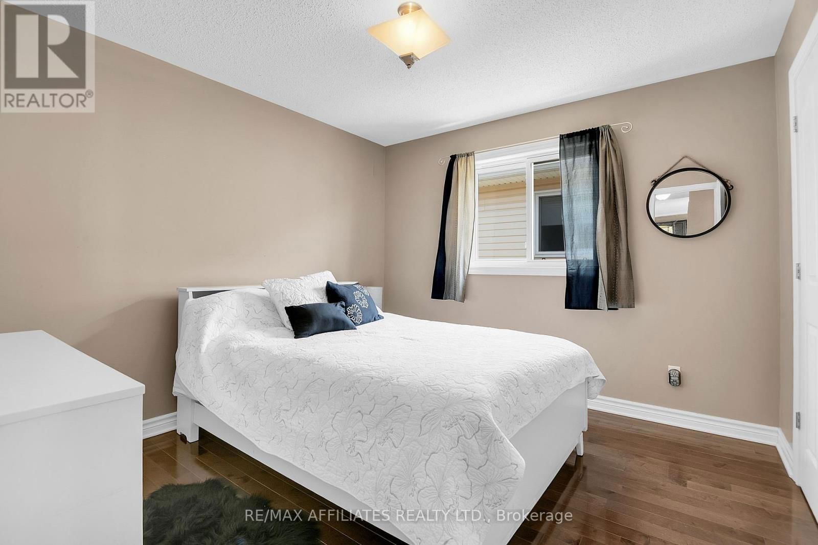 448 VAN DUSEN STREET Image 21