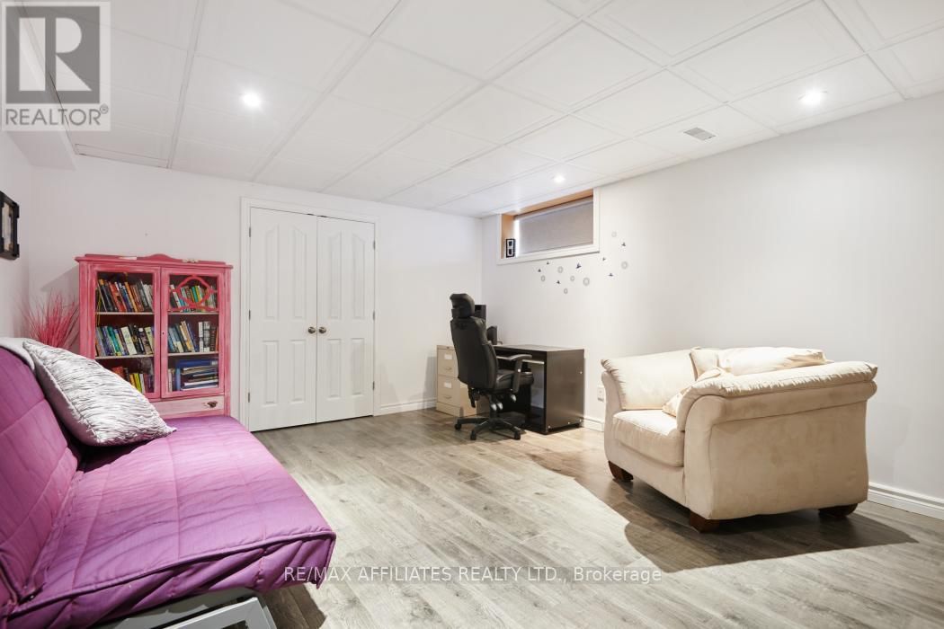 448 VAN DUSEN STREET Image 29