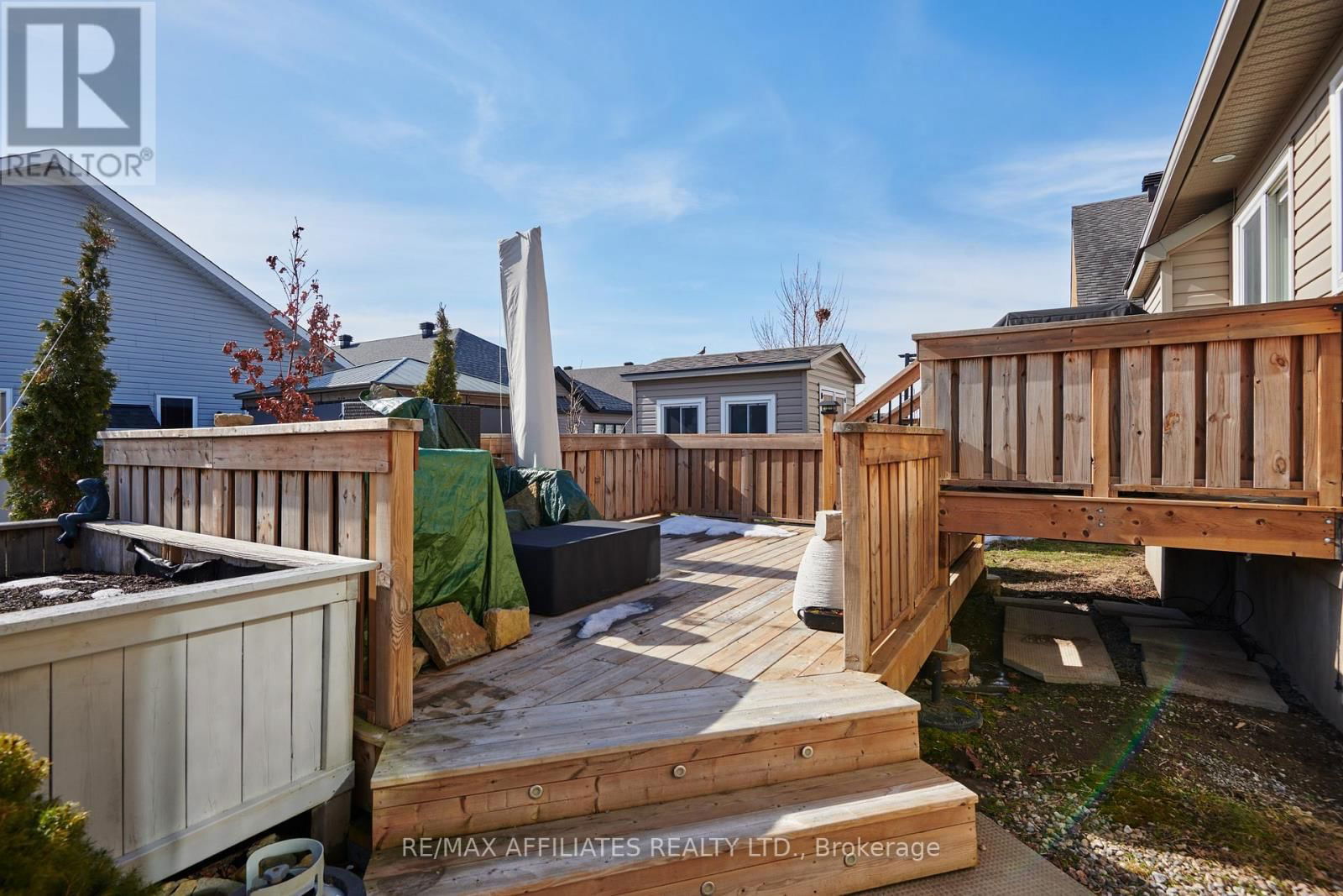 448 VAN DUSEN STREET Image 32