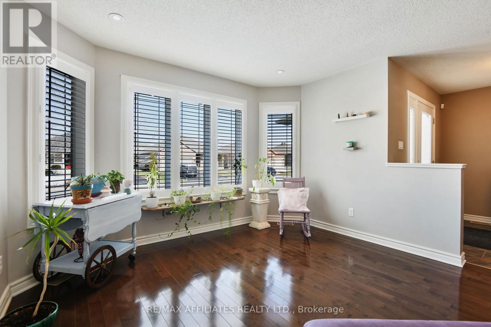 448 VAN DUSEN STREET Image 5