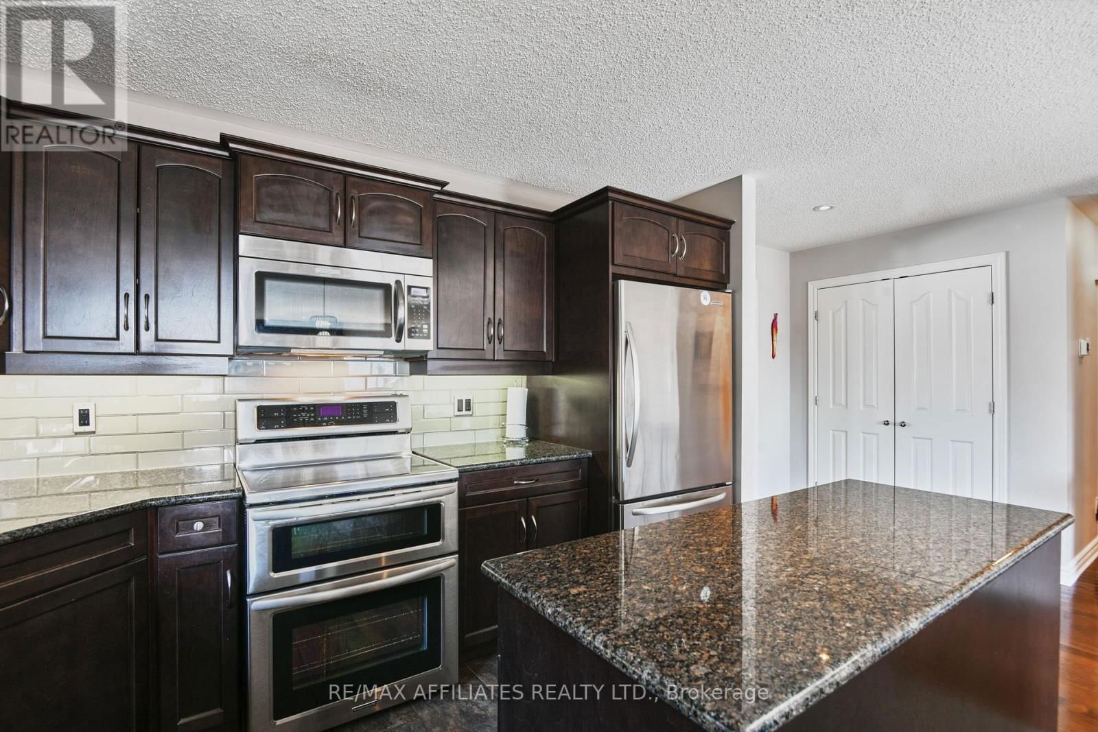 448 VAN DUSEN STREET Image 9