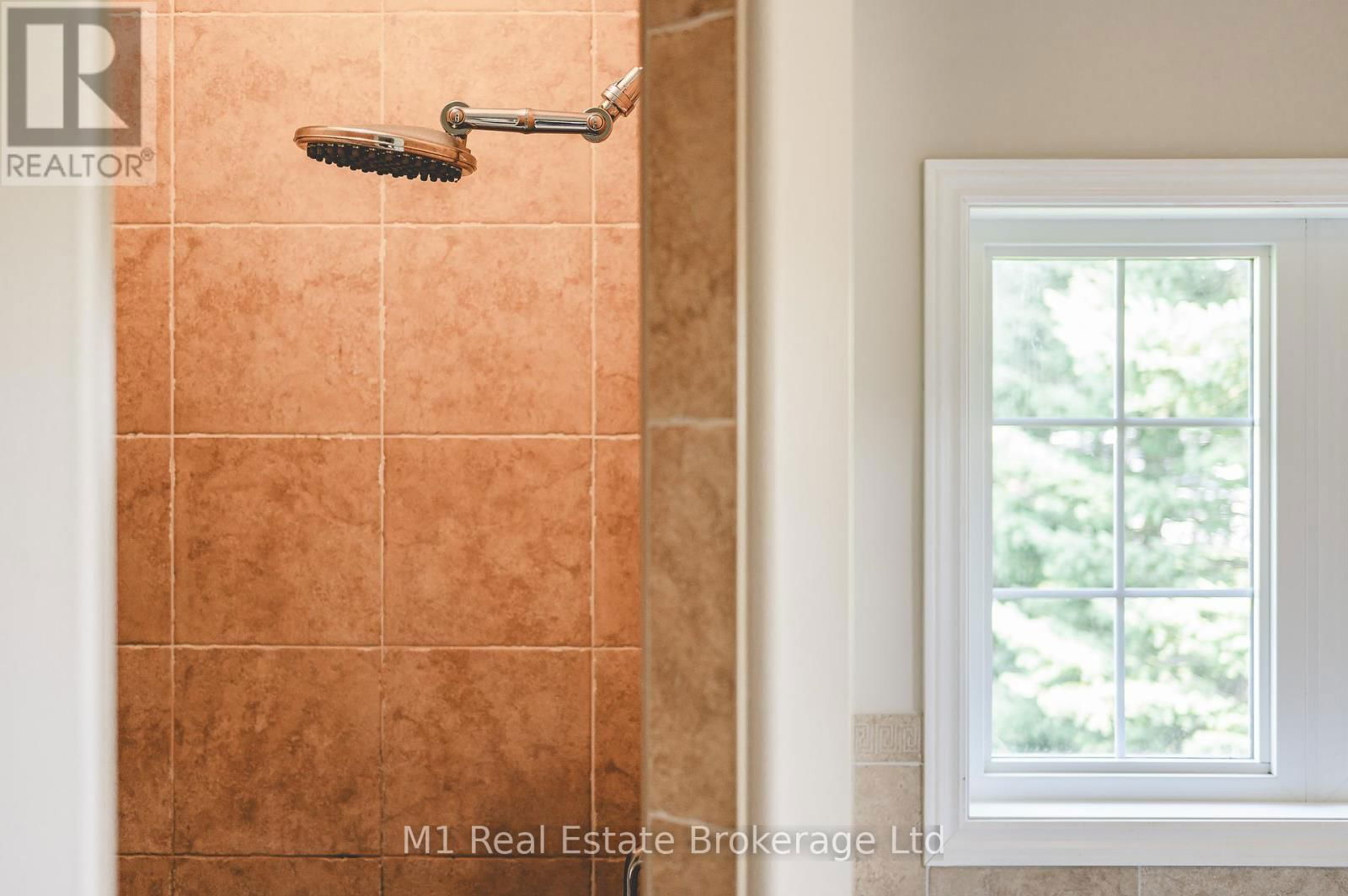 8682 9 SIDEROAD Image 32