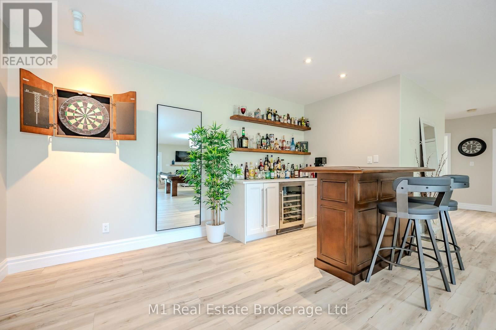 8682 9 SIDEROAD Image 37