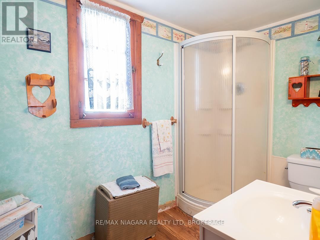 627 WYLDEWOOD ROAD Image 11
