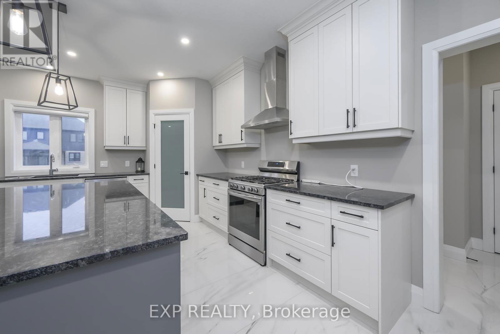 60 HAZELWOOD PASS Image 16
