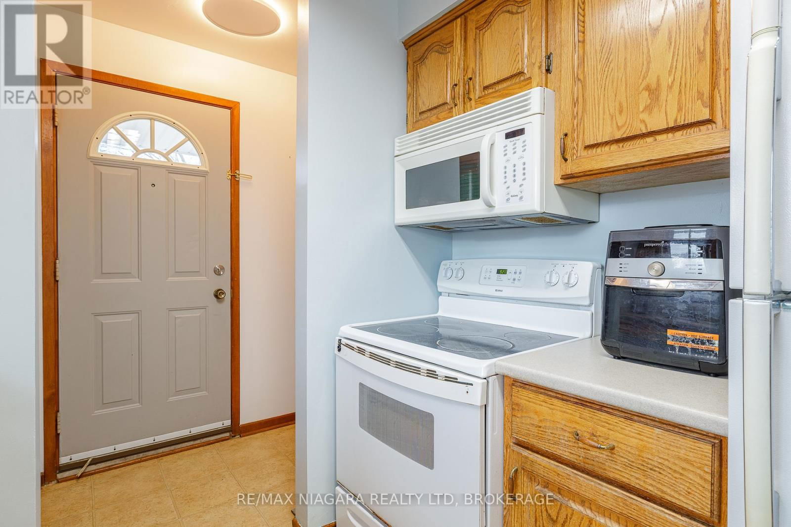 8420 LAMONT AVENUE Image 13
