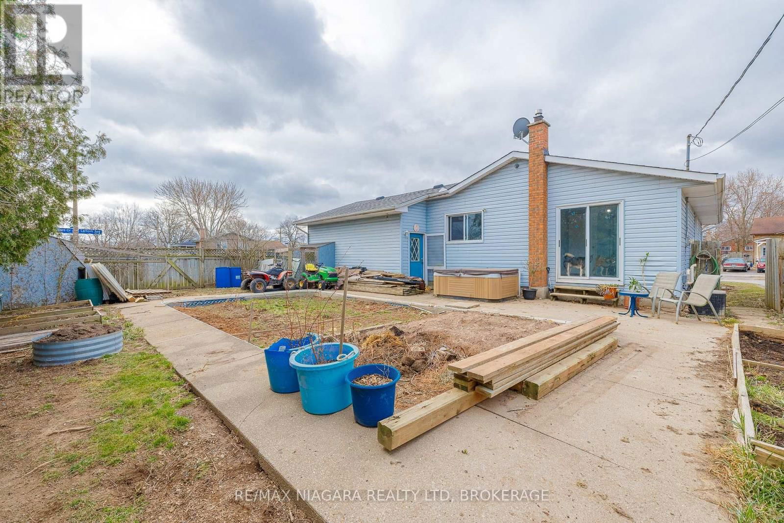 8420 LAMONT AVENUE Image 32
