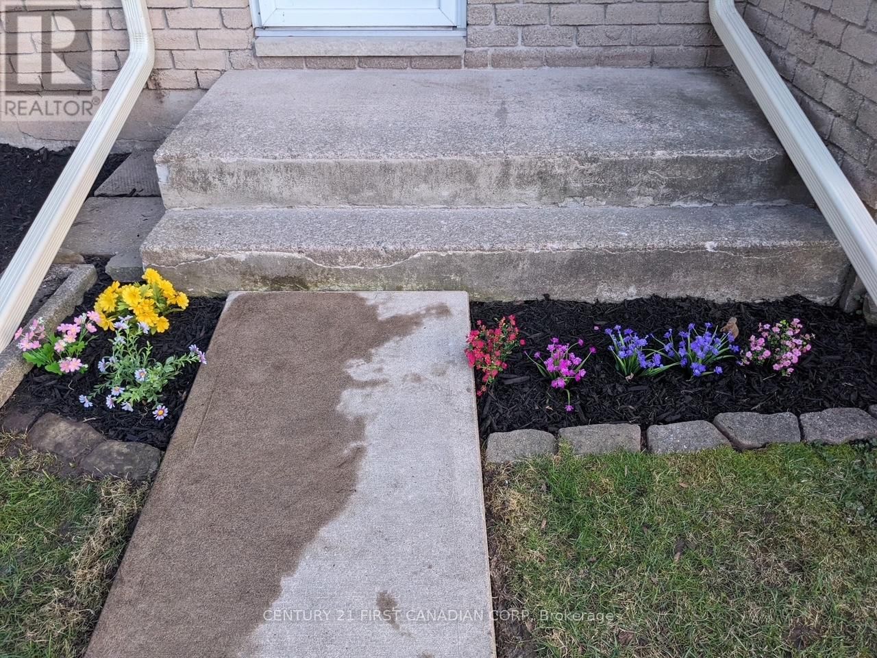 68 - 6767 THOROLD STONE ROAD Image 2