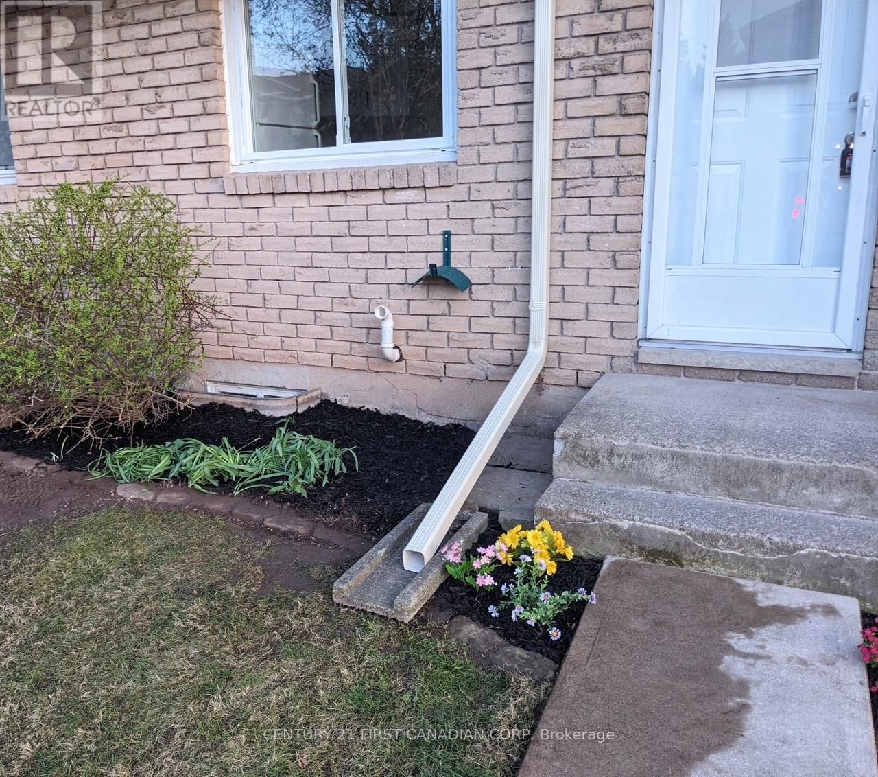 68 - 6767 THOROLD STONE ROAD Image 3