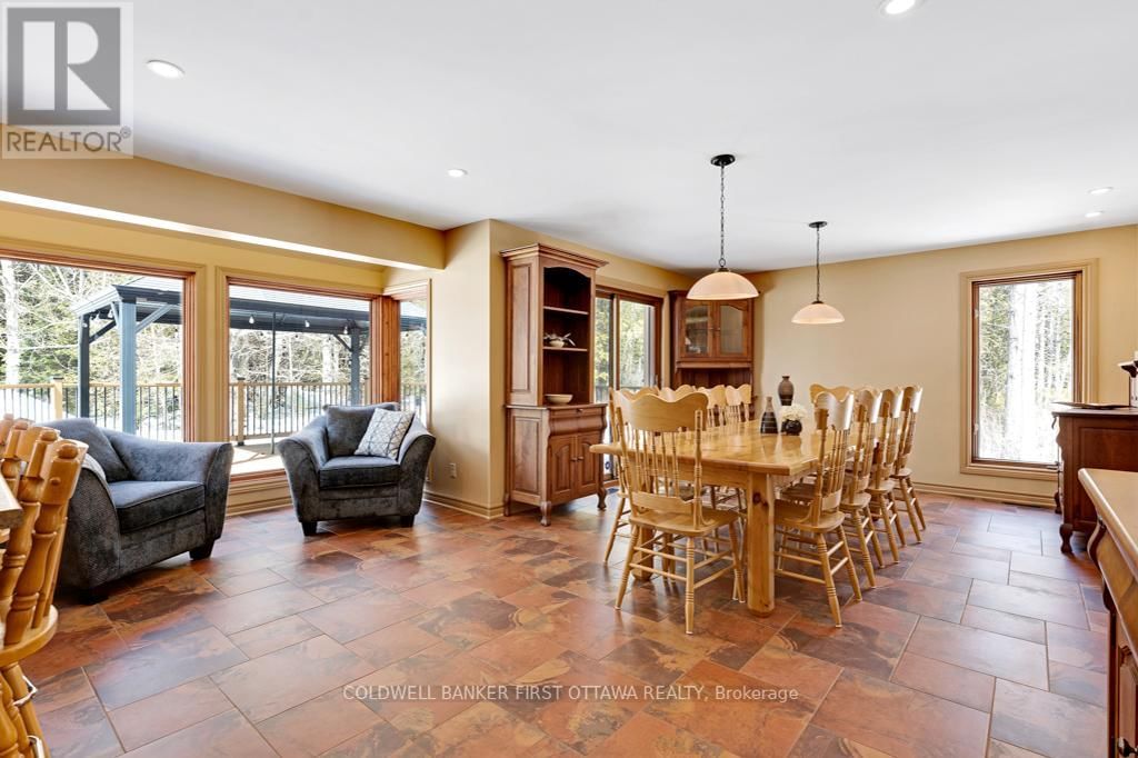 206 DEERWOOD DRIVE Image 10