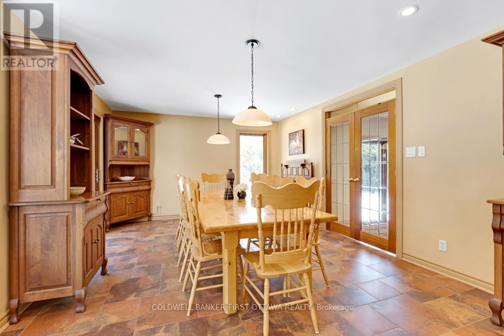 206 DEERWOOD DRIVE Image 11