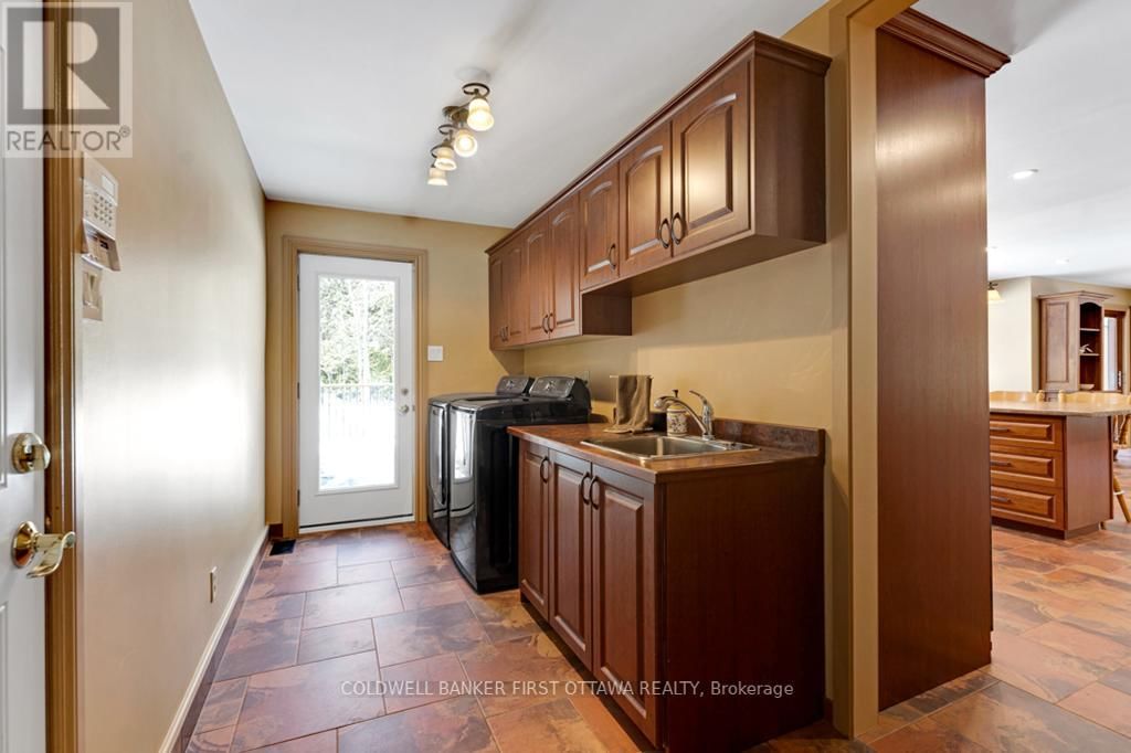 206 DEERWOOD DRIVE Image 15