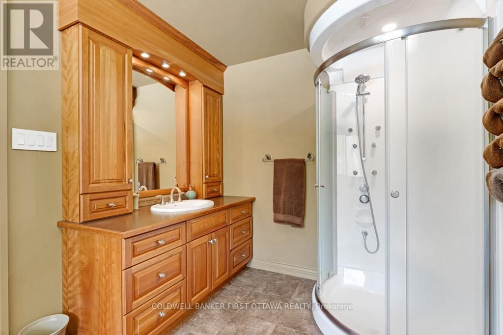 206 DEERWOOD DRIVE Image 18