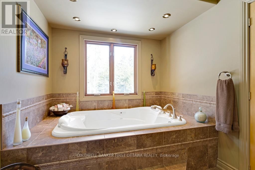 206 DEERWOOD DRIVE Image 19