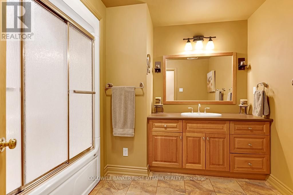 206 DEERWOOD DRIVE Image 24