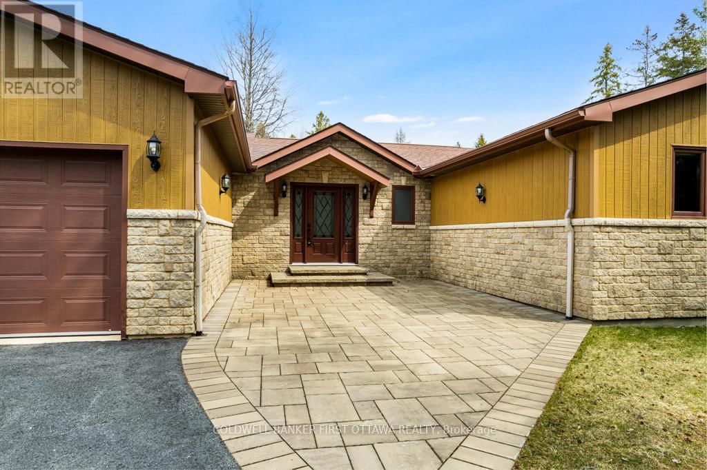 206 DEERWOOD DRIVE Image 3